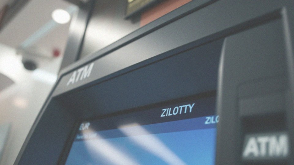 Jak można sprawdzić kurs wymiany przy wypłacie euro?