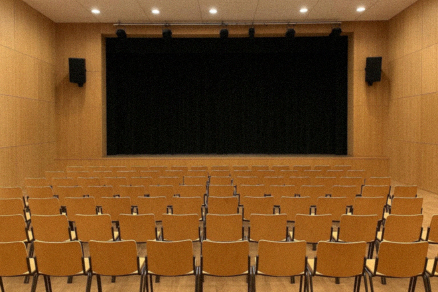 Letnie Kino Plenerowe w Poraju – Emocjonujący Wieczór Filmowy